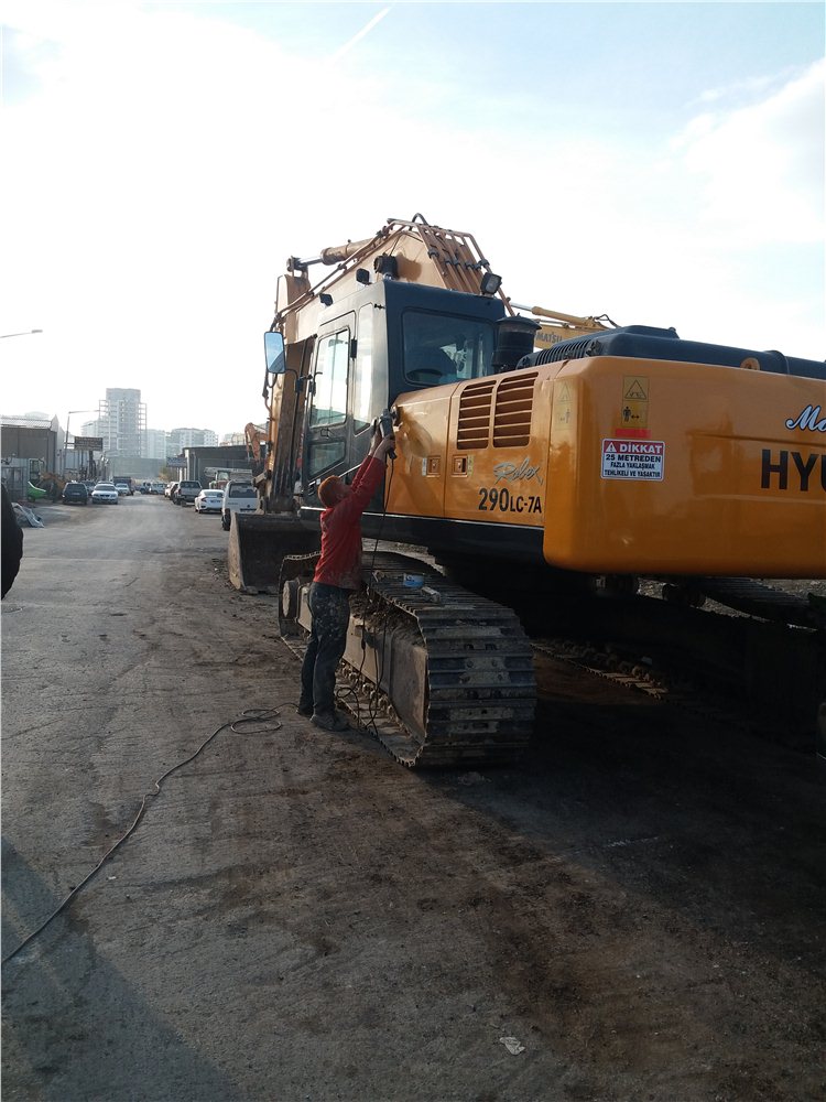 Hyundai r290lc 7a